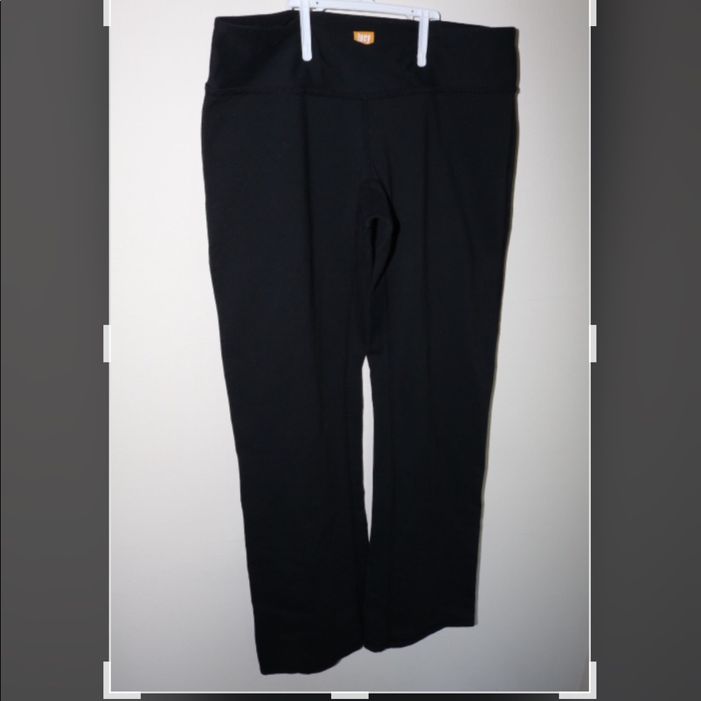 Black stretch lucy yoga pants